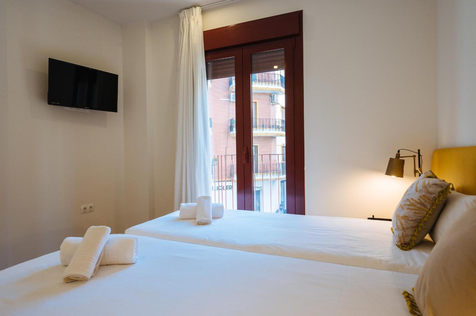 The Zentral Suites & Apartments Seville Exterior photo