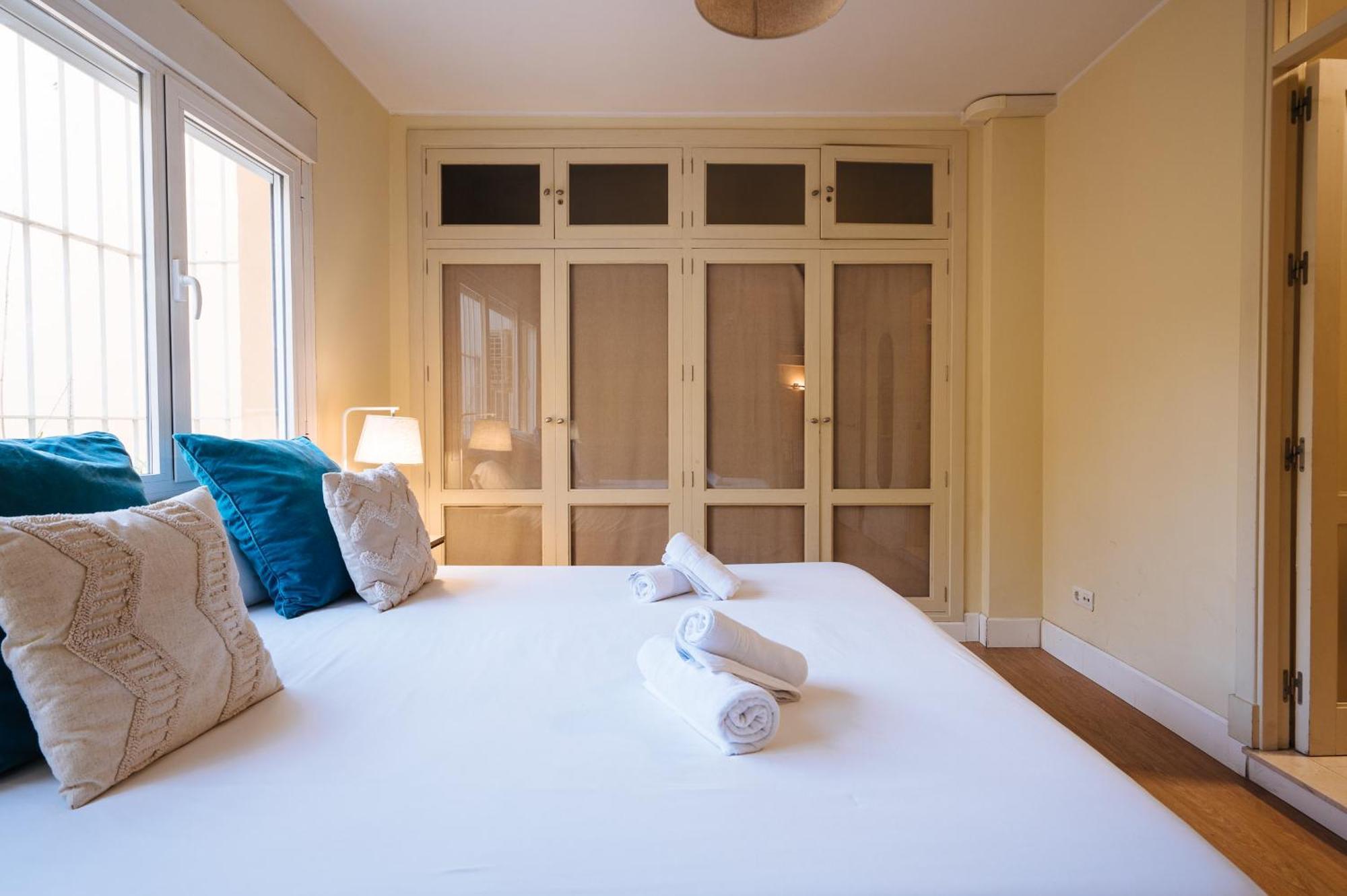 The Zentral Suites & Apartments Seville Exterior photo