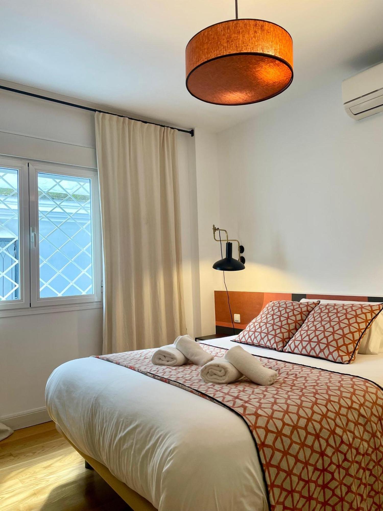 The Zentral Suites & Apartments Seville Exterior photo