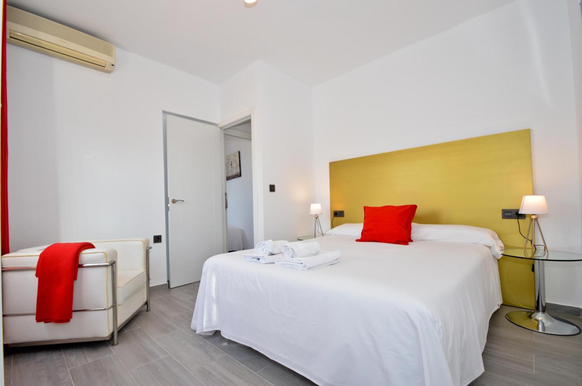 The Zentral Suites & Apartments Seville Exterior photo